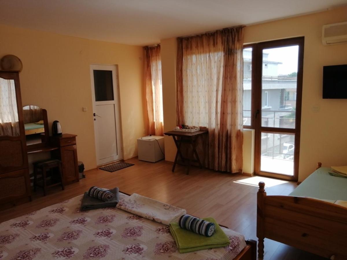 Guest House "Zora - Sarafovo" 부르가스 외부 사진