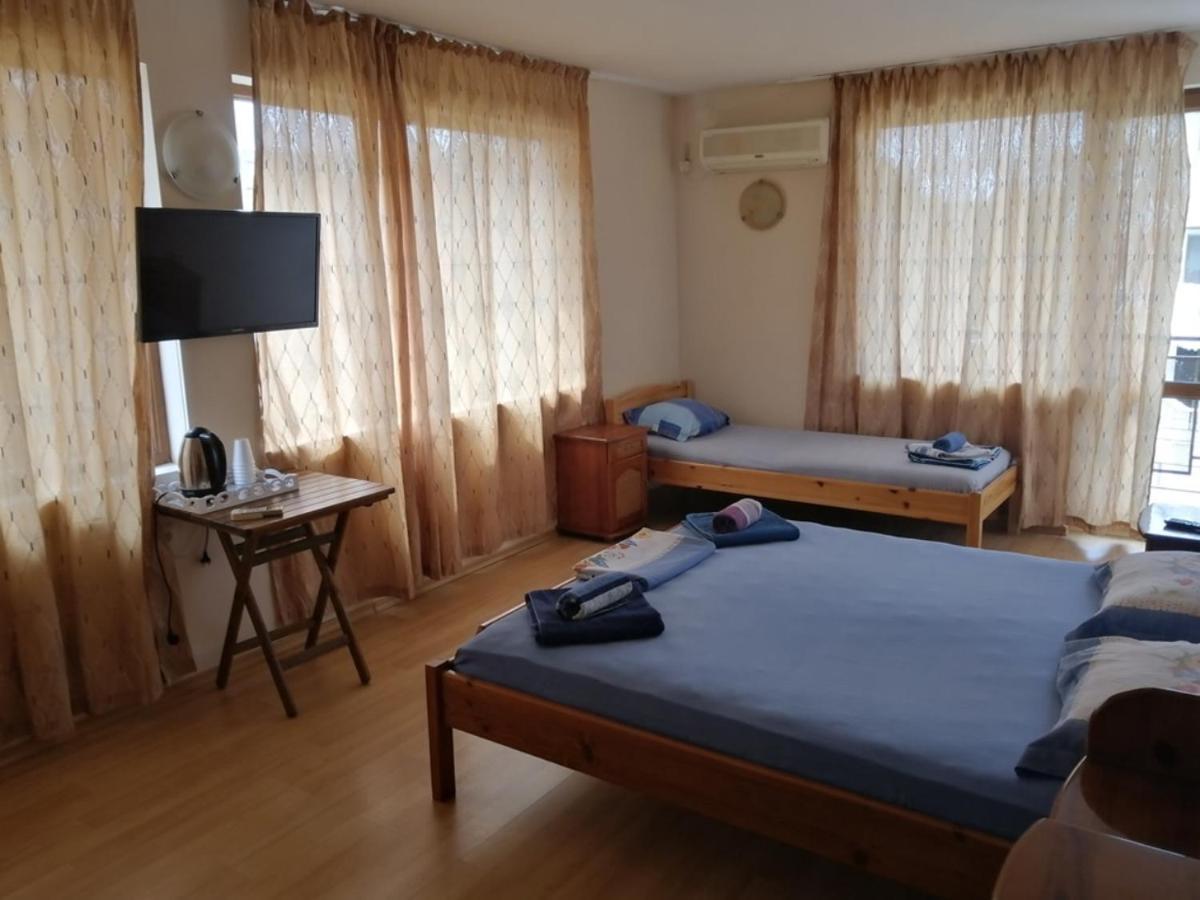 Guest House "Zora - Sarafovo" 부르가스 외부 사진