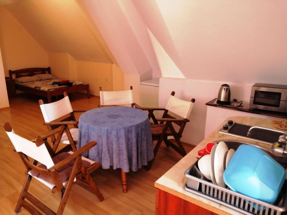 Guest House "Zora - Sarafovo" 부르가스 외부 사진