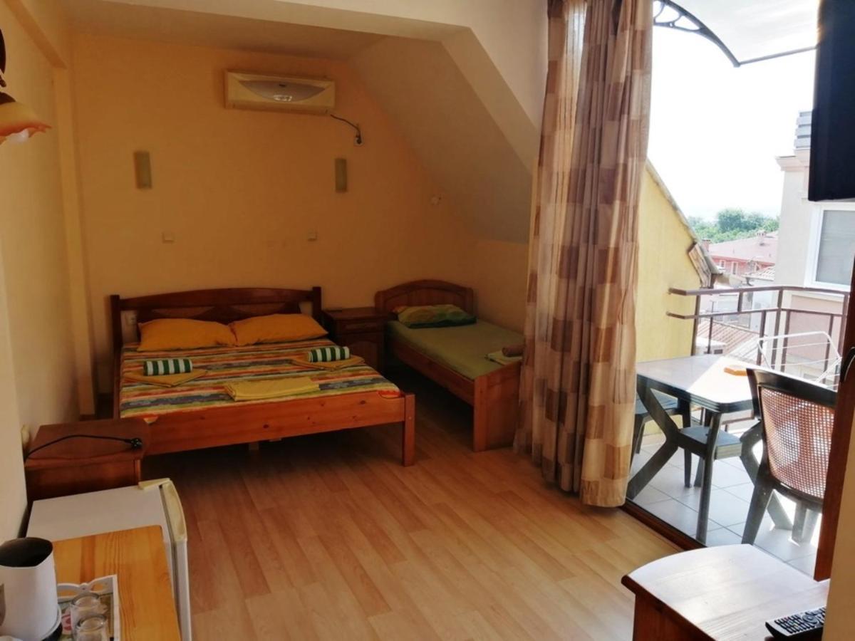 Guest House "Zora - Sarafovo" 부르가스 외부 사진