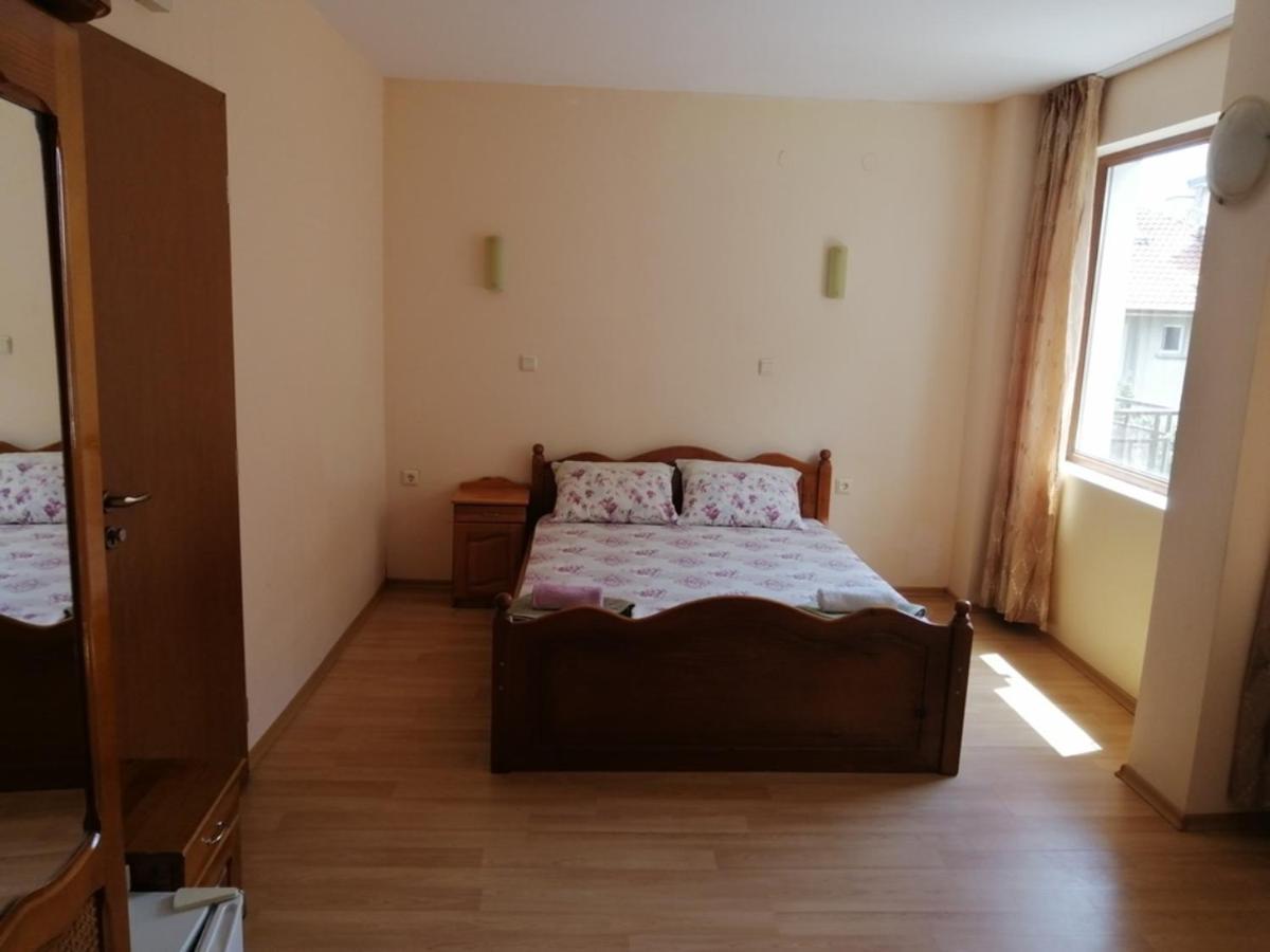 Guest House "Zora - Sarafovo" 부르가스 외부 사진