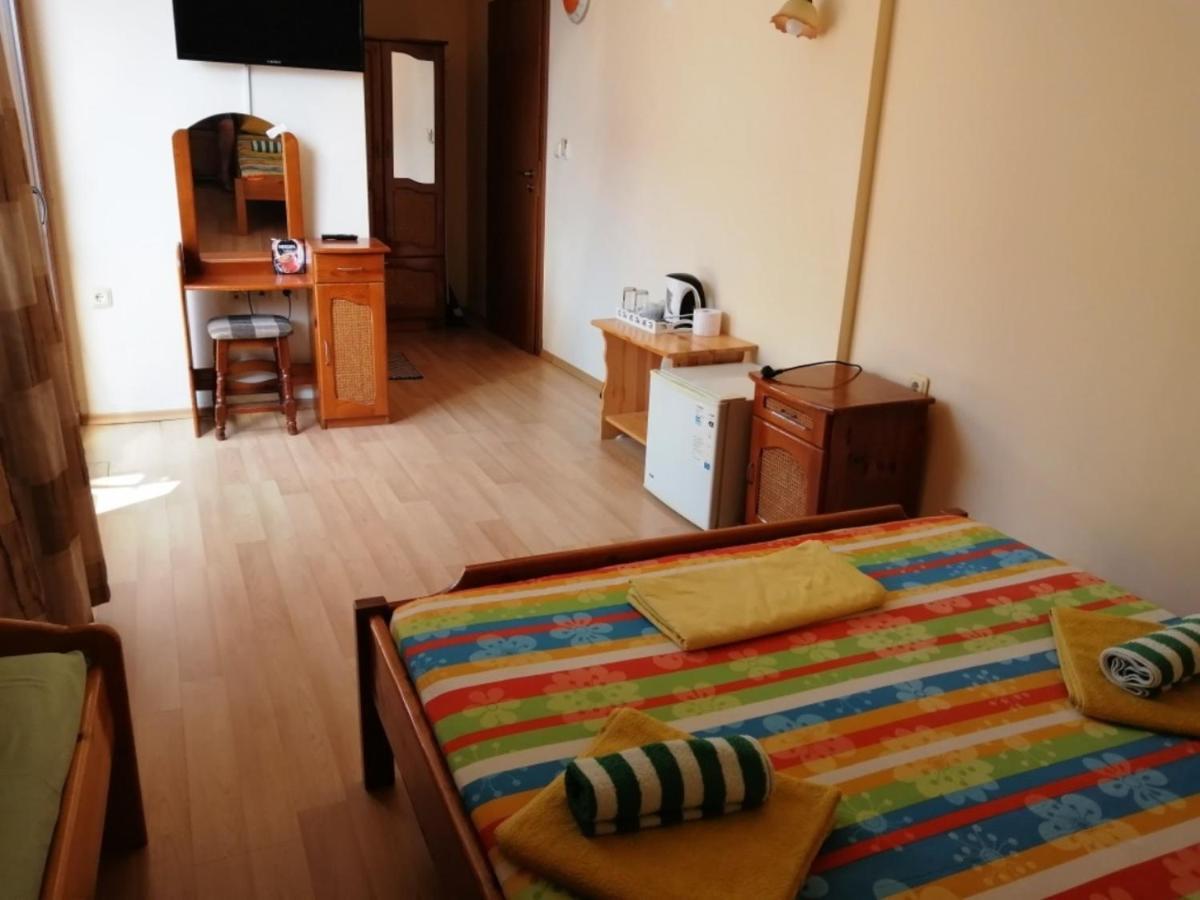 Guest House "Zora - Sarafovo" 부르가스 외부 사진