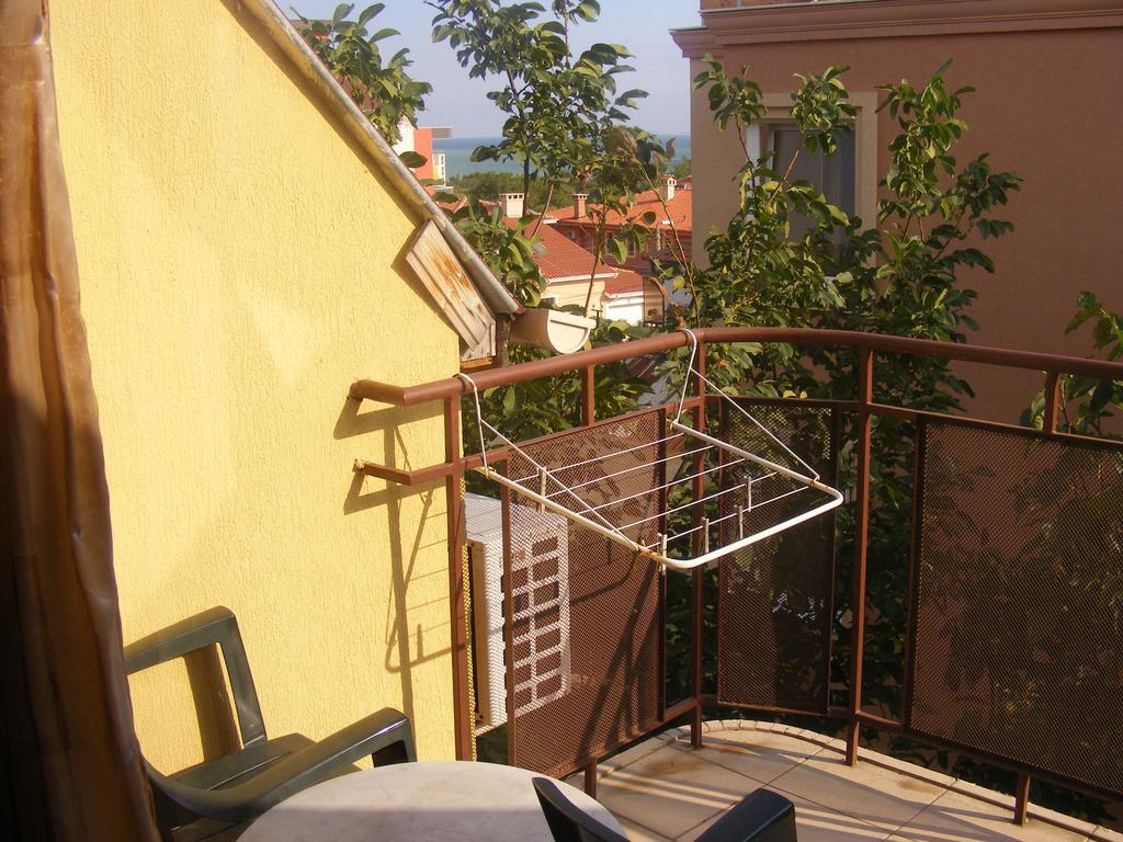 Guest House "Zora - Sarafovo" 부르가스 외부 사진