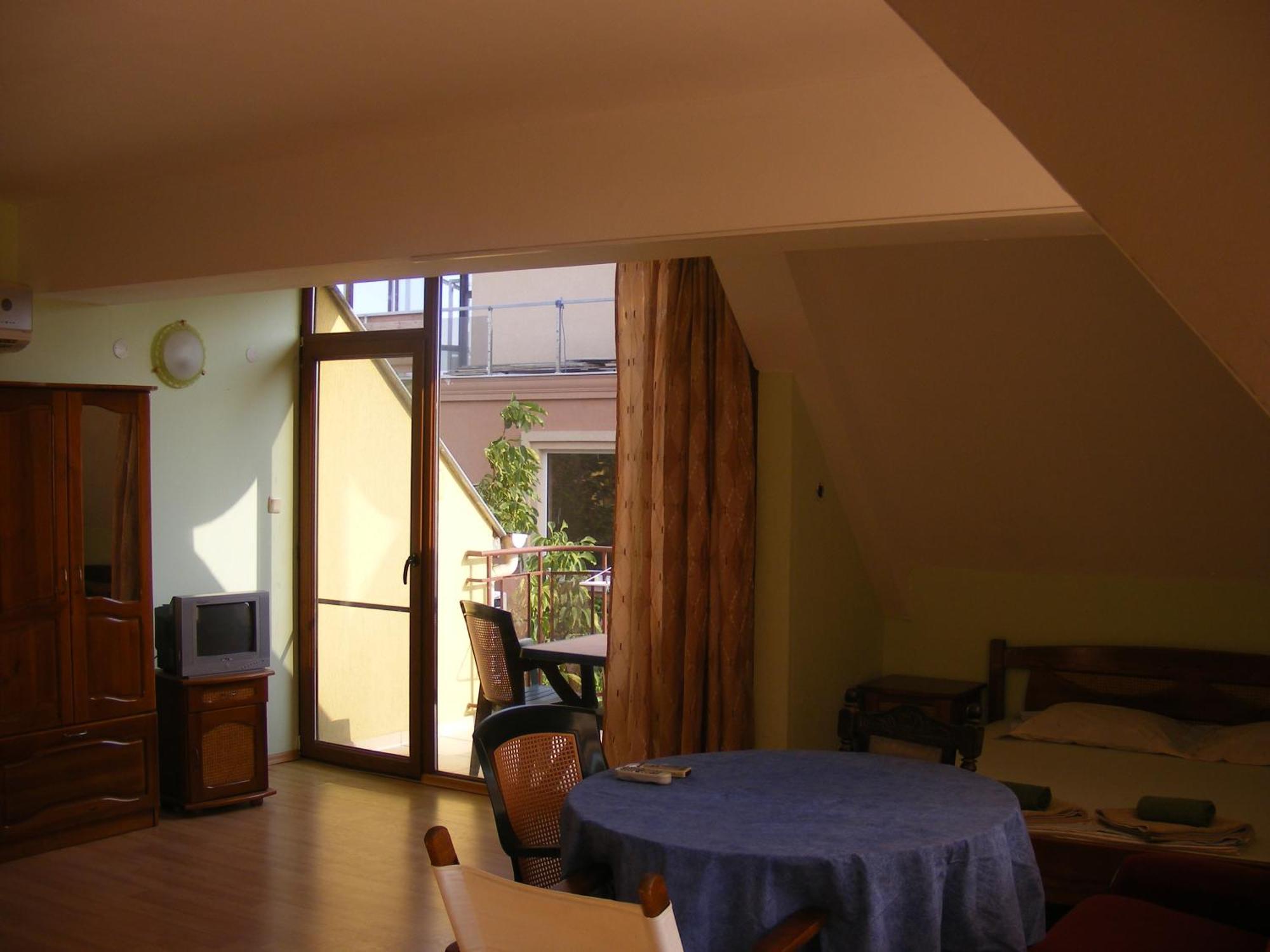 Guest House "Zora - Sarafovo" 부르가스 외부 사진