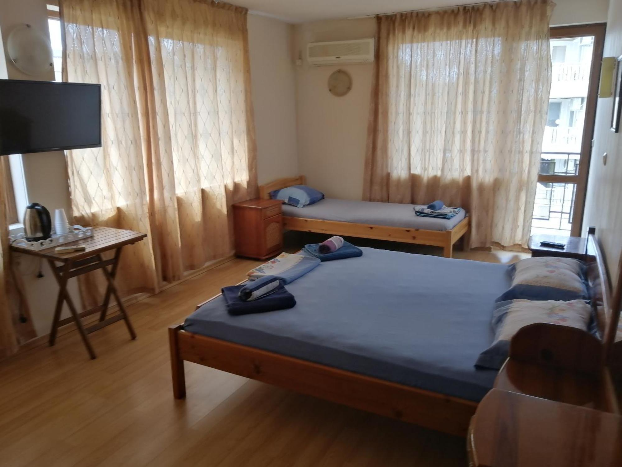 Guest House "Zora - Sarafovo" 부르가스 외부 사진
