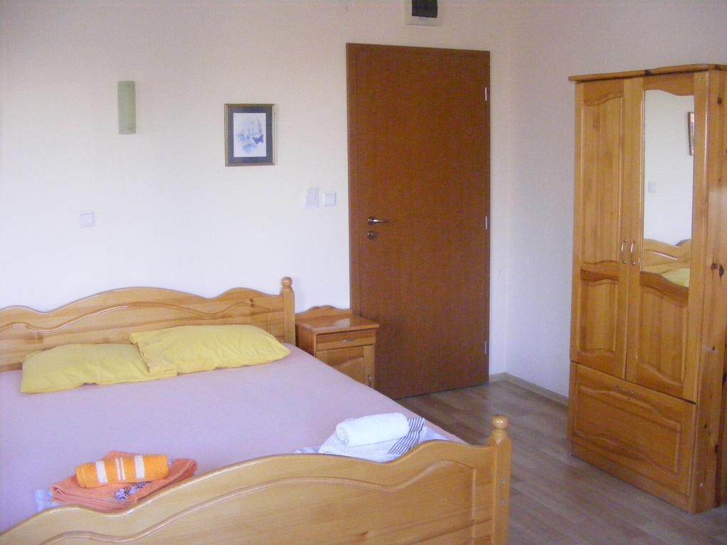 Guest House "Zora - Sarafovo" 부르가스 외부 사진