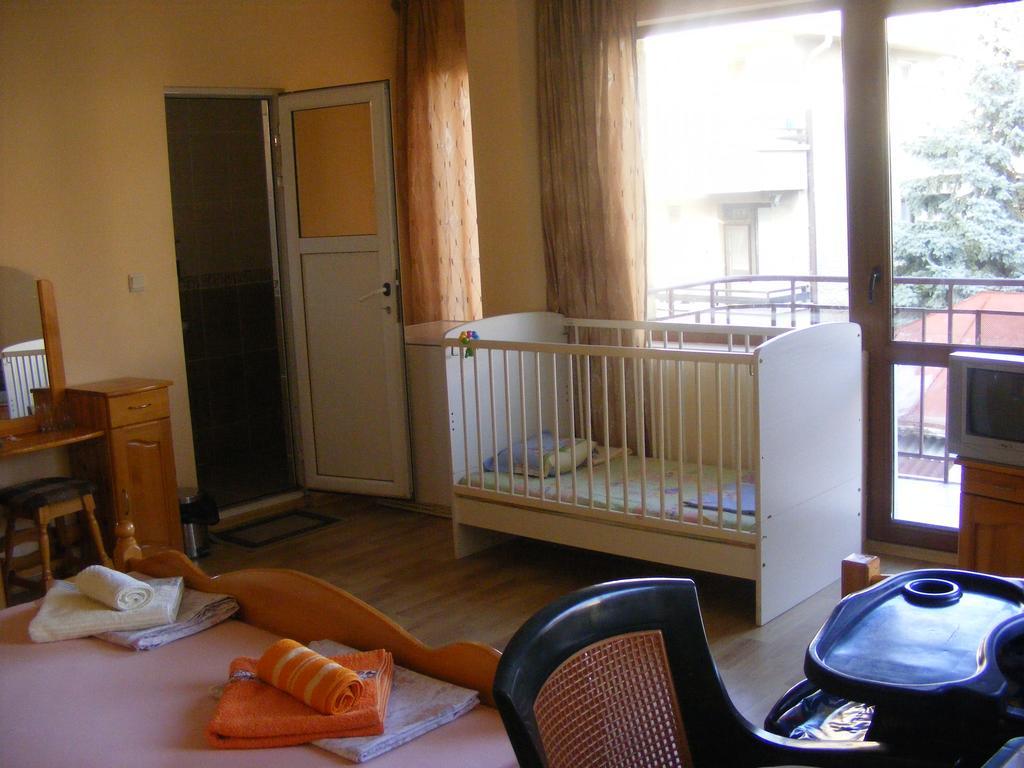 Guest House "Zora - Sarafovo" 부르가스 외부 사진