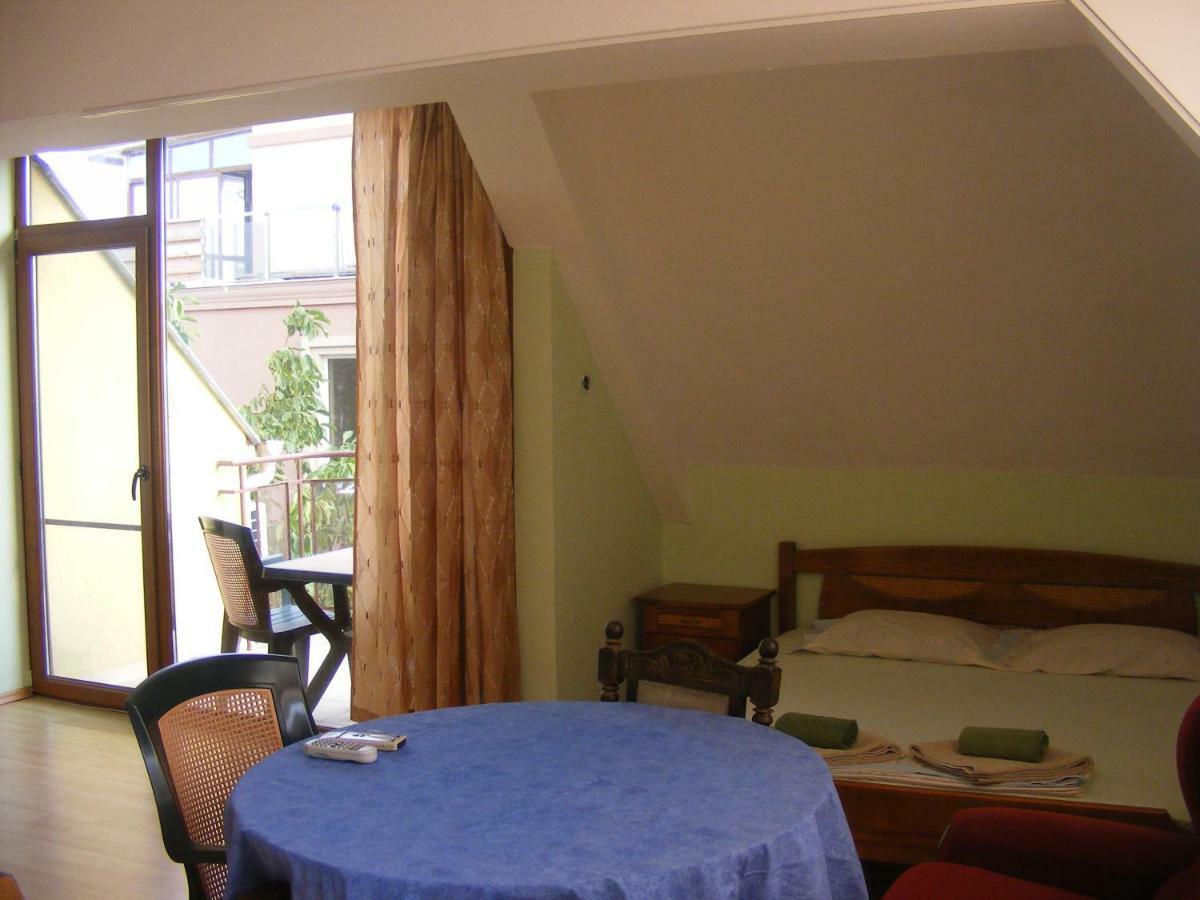 Guest House "Zora - Sarafovo" 부르가스 외부 사진